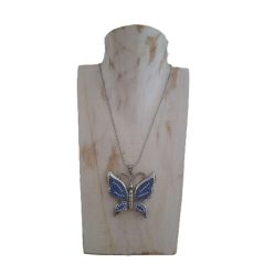   Nagyméretű pillangó medál sötétkék kristályüveg kövekkel, nemesacél foglalatban