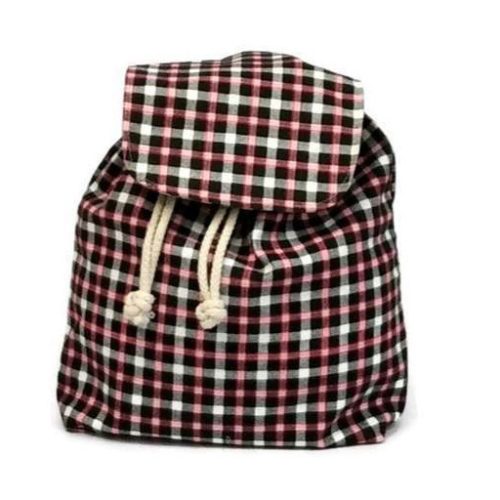 Zsinóros szájú hátizsák, piros-fehér kockás