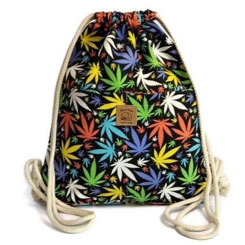 Utcai tornazsák, fekete alapon színes levelek