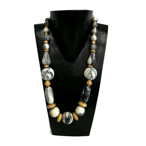 Nyaklánc, női, fa gyöngyös, márvány festésű fényes 1.