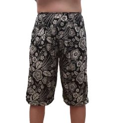 Térdnadrág fekete alapon virágos