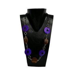   Nyaklánc, női, lila áttört kagyló, szögletes fa gyönggyel