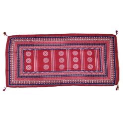 Thai kendő, piros alap, közepén virágok