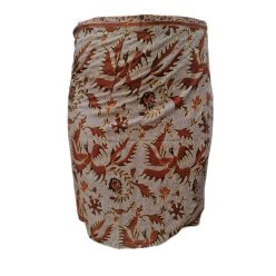 Lapszoknya rövid, sötétbarna madaras 