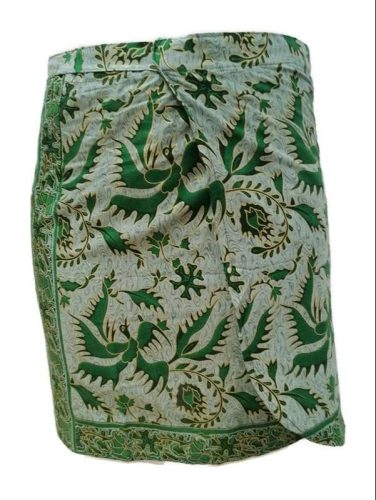 Lapszoknya rövid, zöld madaras