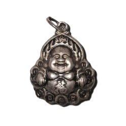 Kézzel faragott nevető Buddha medál jáde féldrágakőből ezüst foglalatban