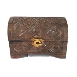 Kincses ládika "M", íves tetejű