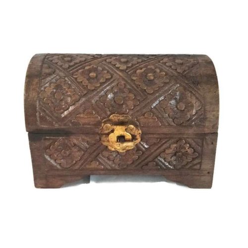 Kincses ládika "M", íves tetejű