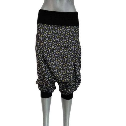 Zsebes 2in1 nadrág fekete, apró virággal