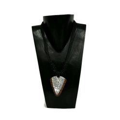 Nyaklánc, női, fa alapon kagylós medál