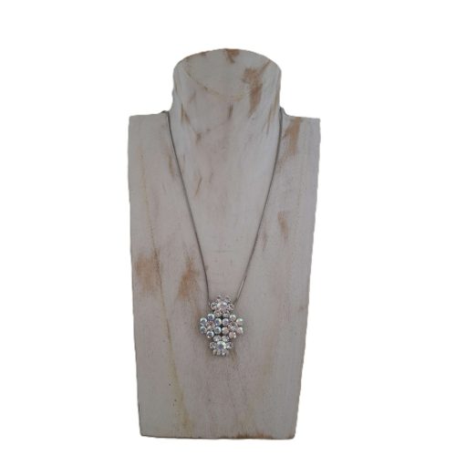 Nemesacél medál kristályüveg virágokkal – elegáns ékszer