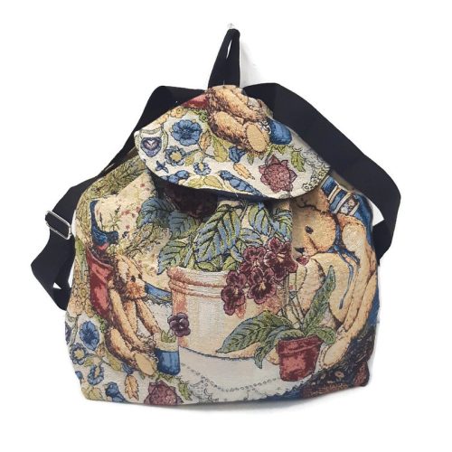 Hátizsák mackó mintával