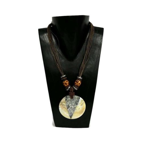 Nyaklánc, női, barna, kerek kagyló medállal