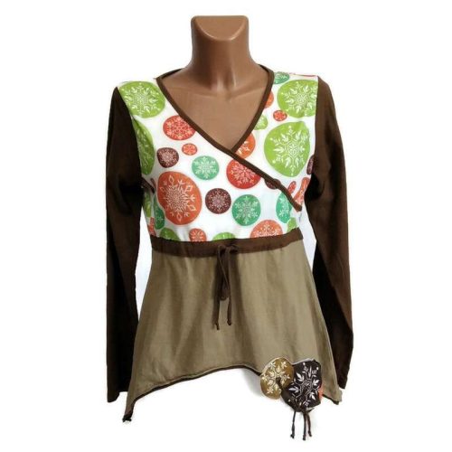 UDG hosszú ujjú felső barna ujjú, átlapolt felső résszel 