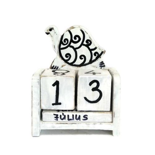 Fa öröknaptár fehér teknős, csiga mintával