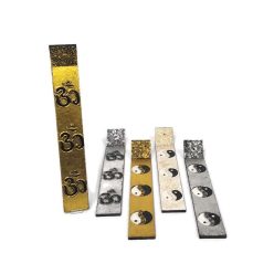 Díszes füstölőtartó arany színű Om jeles