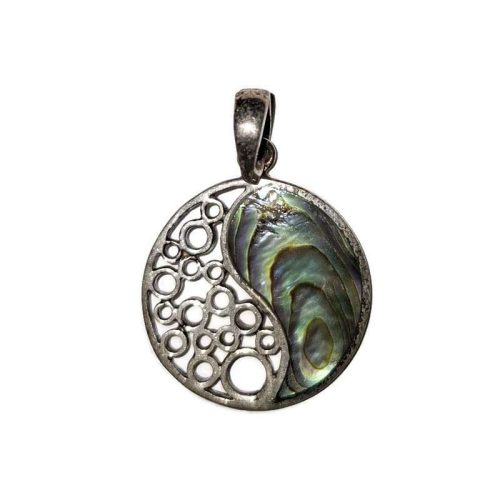 Kézzel készült kör alakú pávakagyló Yin-Yang medál áttört ezüst díszítéssel